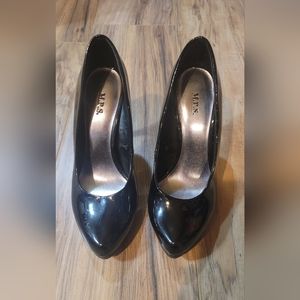 Black Pantent Heel Shoe